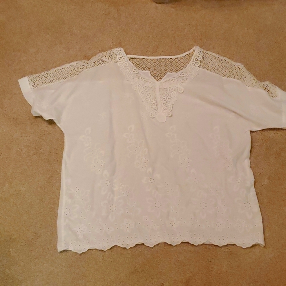 Large laced White gown pull over